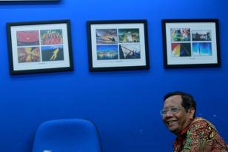 Mantan Ketua Mahkamah Konstitusi Republik Indonesia, Mahfud MD mengunjungi redaksi Kompas.com di Jakarta, Kamis (19/9/2013). Dalam kunjungan tersebut, Mahfud memaparkan gagasan kebangsaannya terkait dukungan untuk mencalonkan diri menjadi calon presiden pada pemilu 2014.  