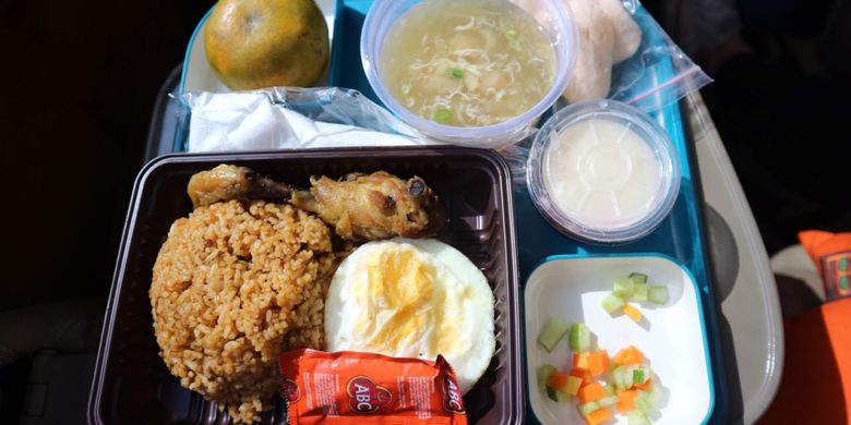 Nasi Goreng Parahyangan yang disajikan kembali di KA Wisata Priority.