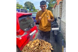 Pernah Jadi Raja Tinju Asia, Ricky Manufoe Kini Jual Sei Ayam Khas NTT Beromzet Jutaan