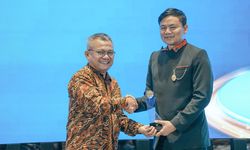 Konsisten Tingkatkan Kualitas Layanan, PPID Kemenko Perekonomian Pertahankan Predikat Informatif 5 Tahun Berturut-turut