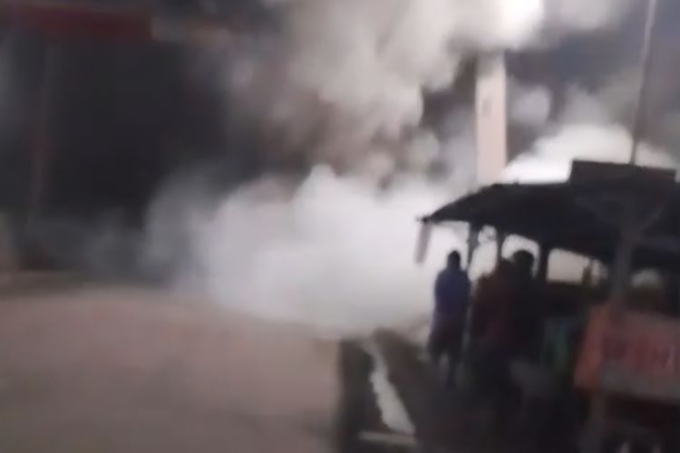 Awan Panas Gunung Semeru Lewati Jembatan Gladak Perak, Kondisi Gelap dan Hujan Abu Deras