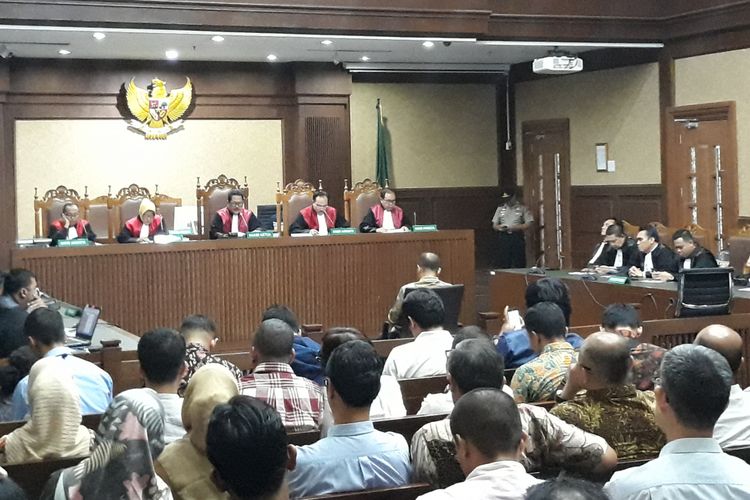 Sidang pembacaan putusan terhadap mantan Kepala Badan Penyehatan Perbankan Nasional (BPPN), Syafruddin Arsyad Temenggung di Pengadilan Tipikor Jakarta, Senin (24/9/2018).