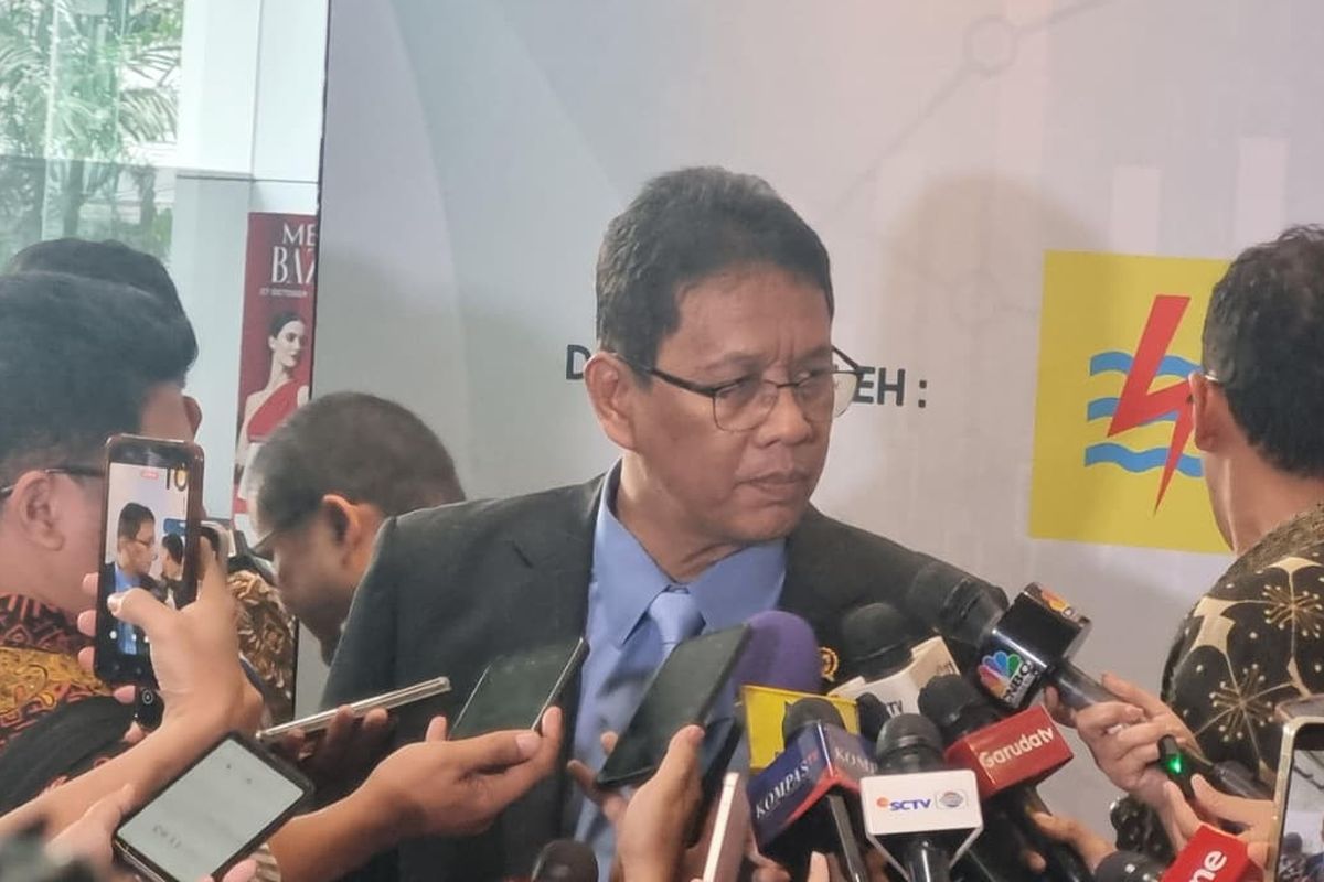 Menteri Keuangan Purbaya Yudhi Sadewa saat ditemui di Menara Bank Mega, Jakarta, Selasa (28/10/2025).