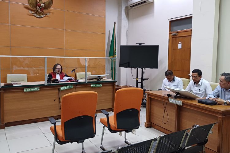 Hakim Tunggal Sri Rejeki Marsinta saat membacakan putusan gugatan praperadilan Fransiska Candra Novita Sari alias Siskaeee di Pengadilan Negeri Jakarta Selatan, Selasa (27/2/2024).