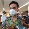 Paving Pasar Legi Solo Rusak Tak Tahan Beban Kendaraan, Ini Respons Gibran
