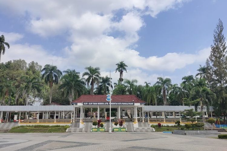 Alun-alun Taman Merdeka di di Pangkalpinang, Bangka Belitung 
