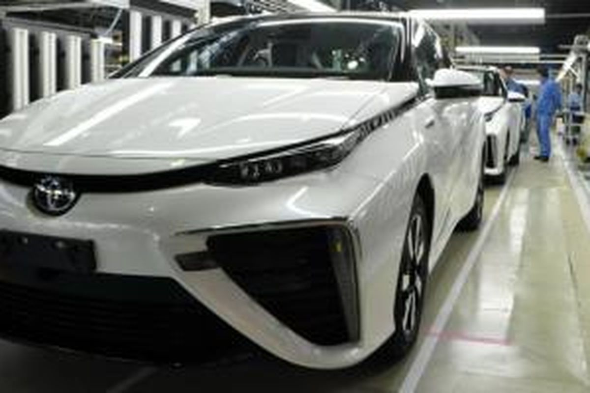 Toyota memproduksi Mirai dengan ketekunan tinggi, hanya tiga unit diproduksi per hari, demi menjaga kualitas tinggi.