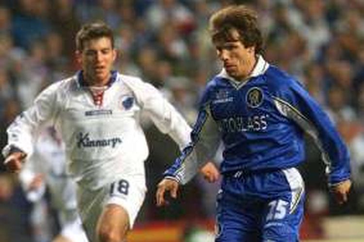 Gianfranco Zola menjadi salah satu andalan Chelsea pada era 90-an.