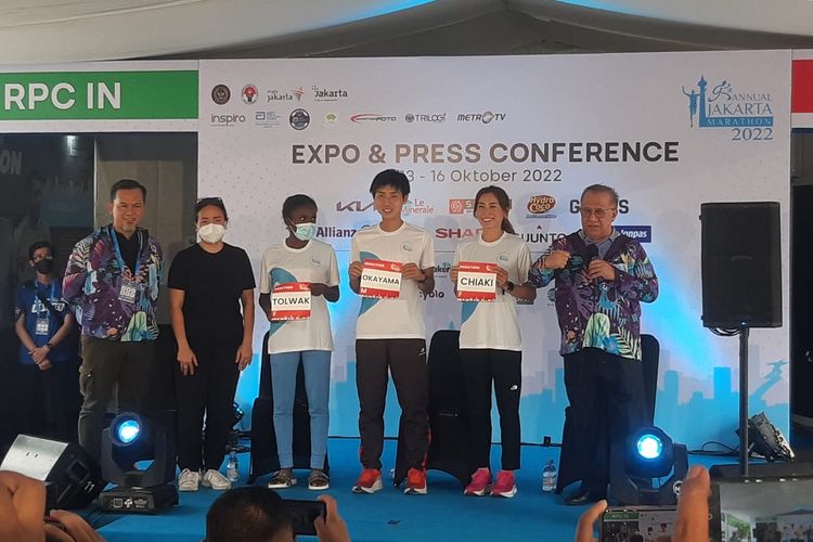 Pihak penyelenggara memperkenalkan para pelari elite yang akan ikut serta dalam pergelaran Jakarta Marathon 2022 di Jakarta Marathon Expo, Plaza Barat Gelora Bung Karno (GBK) Senayan, Jakarta, Jumat (14/10/2022) pagi WIB.