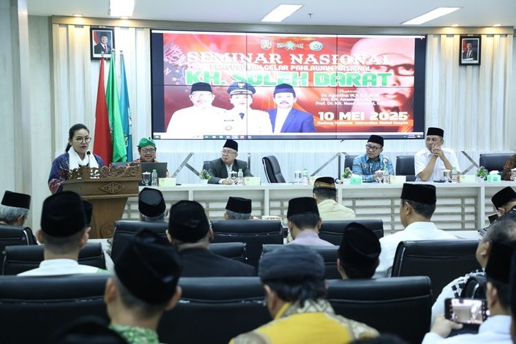 Seminar Nasional Pengusulan Gelar Pahlawan Nasional KH Sholeh Darat digelar di Semarang, Sabtu (10/5/2025). 