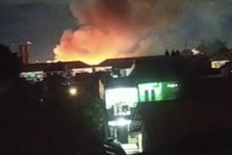 The fire at Brimob headquarters in Depok, West Java, Sunday, (20/12/2020)