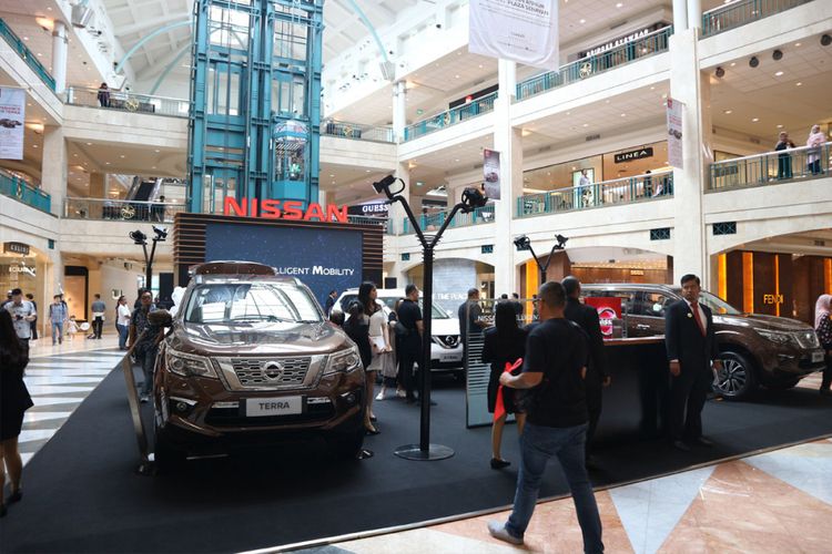 Nissan Terra dipajang di Plaza Senayan, Jakarta sepanjang 21-23 September 2018.
