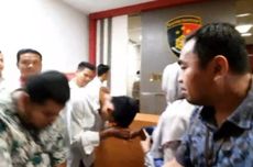 Dimediasi di Polda Riau, Rektor Unri Berdamai dengan Mahasiswa yang Dilaporkan