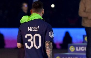Penyerang asal Argentina, Lionel Messi, usai menjalani partai terakhir bersama PSG pada pekan ke-38 Liga Perancis 2022-2023 melawan Clermont di Stadion Parc des Princes, 3 Juni 2023. Terkini, Lionel Messi dilaporkan memutuskan untuk bergabung ke Inter Miami. (Photo by FRANCK FIFE / AFP)