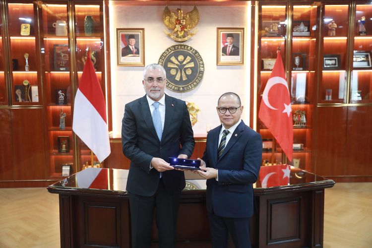 Menteri Mukhtarudin Terima Menaker Turkiye, Bahas Penguatan Pelindungan Pekerja Migran