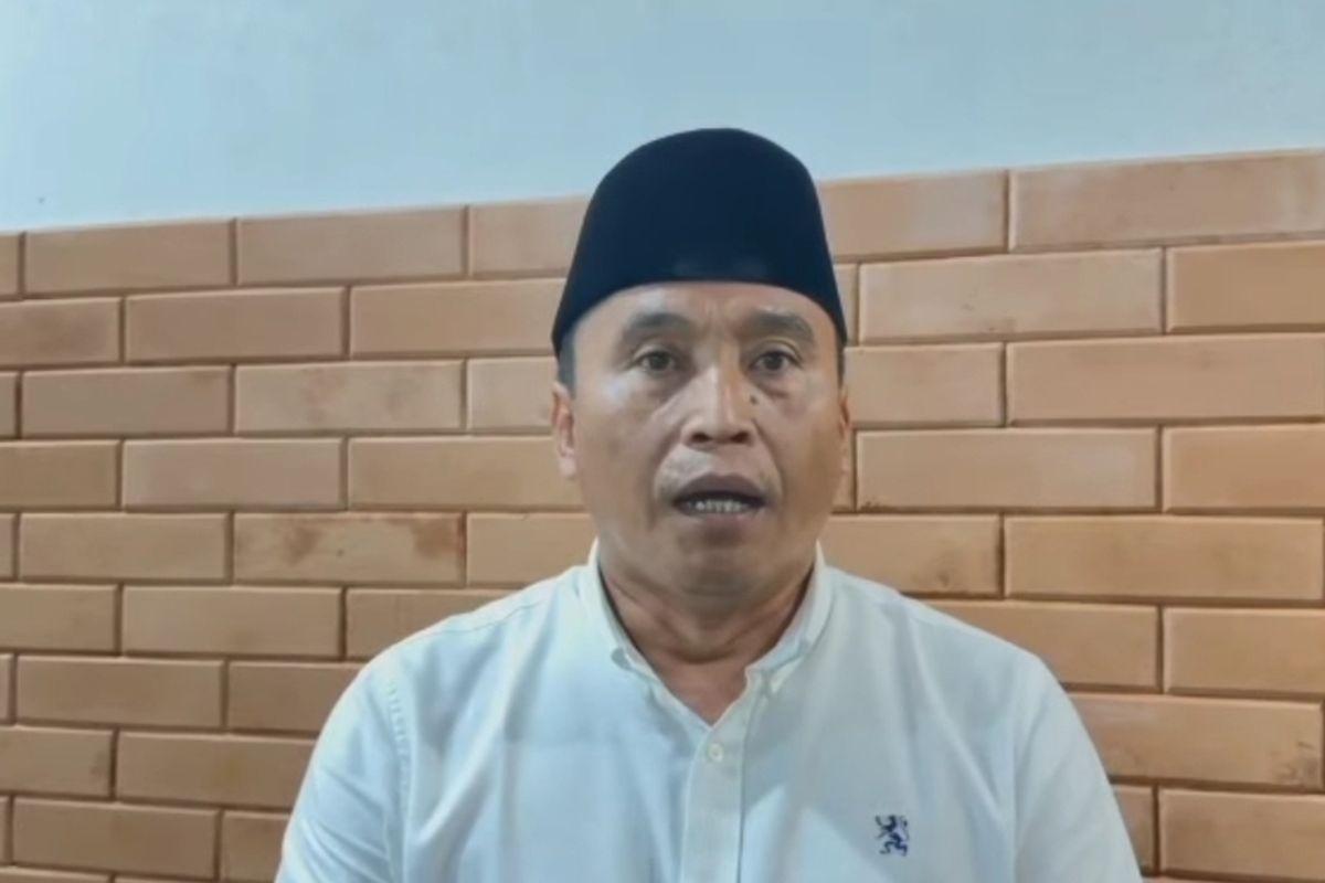 Kepala Desa Klapanunggal Ade Endang Saripudin