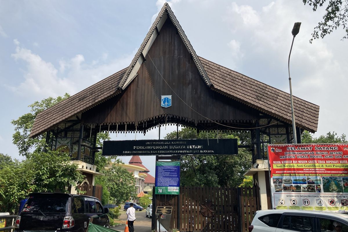 Kampung Budaya Betawi Setu Babakan di Jagakarsa, Jakarta Selatan, Minggu (17/10/2021).