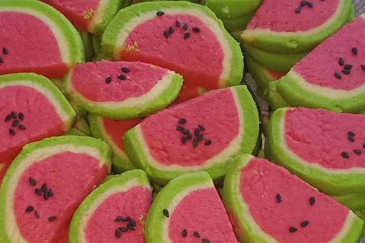 Kreasi kue kering semangka.