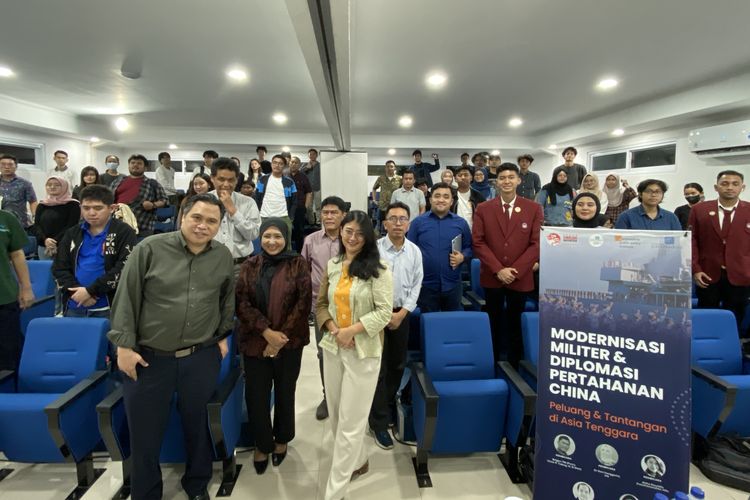 Forum Sinologi Indonesia (FSI) dan Paramadina Public Policy Institute (PPPI) menggagas diskusi publik bertajuk Modernisasi Militer dan Diplomasi Pertahanan China: Peluang dan Tantangan di Asia Tenggara (30/9/2024).
