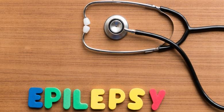 Epilepsi adalah istilah yang digunakan untuk menggambarkan kejang yang terjadi berulang kali. Penyebabnya, bisa trauma saat lahir dan faktor genetika.