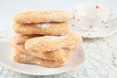 Bahan Pengganti Biskuit Lady Finger untuk Tiramisu, Coba Sponge Cake