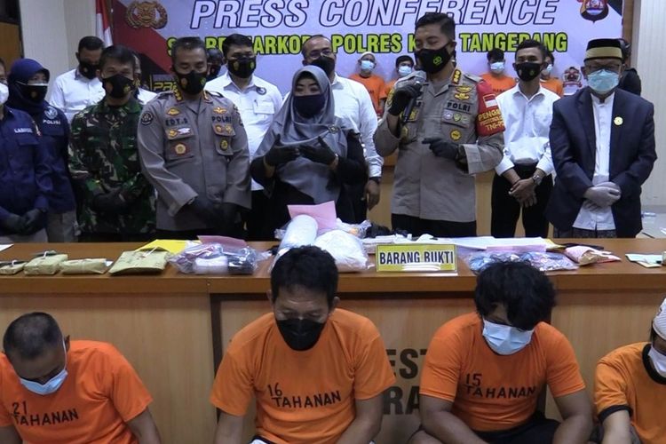 Kades Tangerang ditangkap saat pesta sabu bareng 5 warga di Kecamatan Balaraja, Kabupaten Tangerang