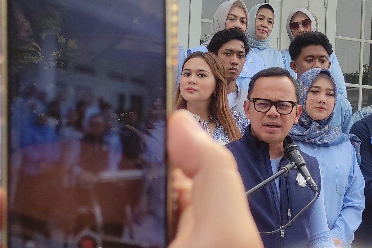Diduga Dukung Dedie Rachim dan Rena, Bima Arya Main 