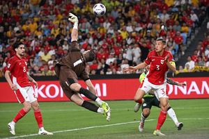Dua Kiper Timnas Indonesia Buat Bimbang John Herdman Jelang FIFA Series 2026
