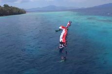 Warga Flores Timur Bentang Bendera di Palung Laut, Peringati HUT Ke-76 RI