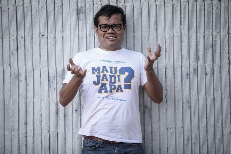 Komedian Soleh Solihun disela wawancara promo film Mau Jadi Apa di kantor redaksi Kompas.com, Jakarta, Rabu (22/11/2017). 