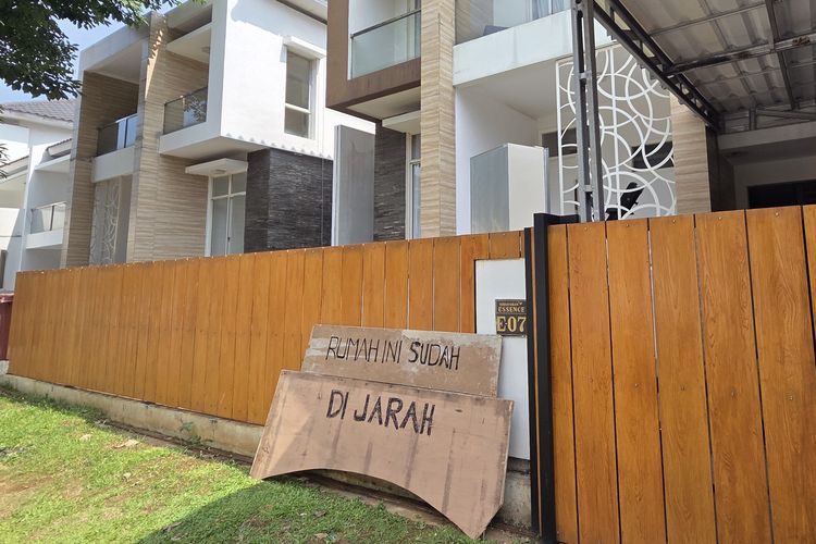 Petugas Keamanan Ungkap Kronologi Penjarahan Rumah Nafa Urbach