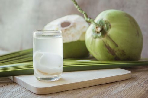 Benarkah Air Kelapa Menetralkan Obat?