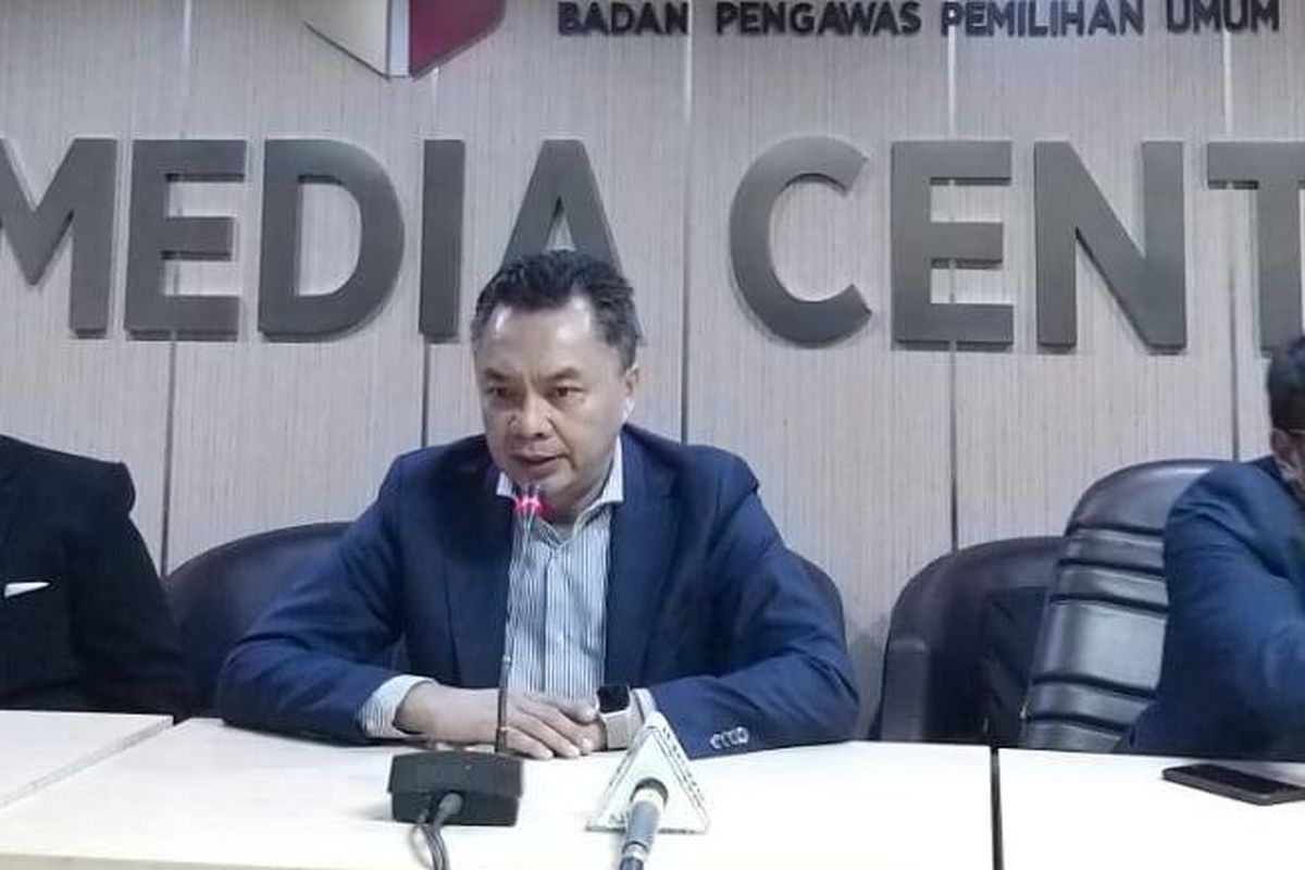 Mantan Wakil Menteri Luar Negeri, Dino Patti Djalal, di kantor Bawaslu, Jakarta Pusat, Rabu (20/3/2019).