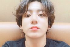 Lihat, Selfie Jungkook Pakai Anting Curi Perhatian ARMY