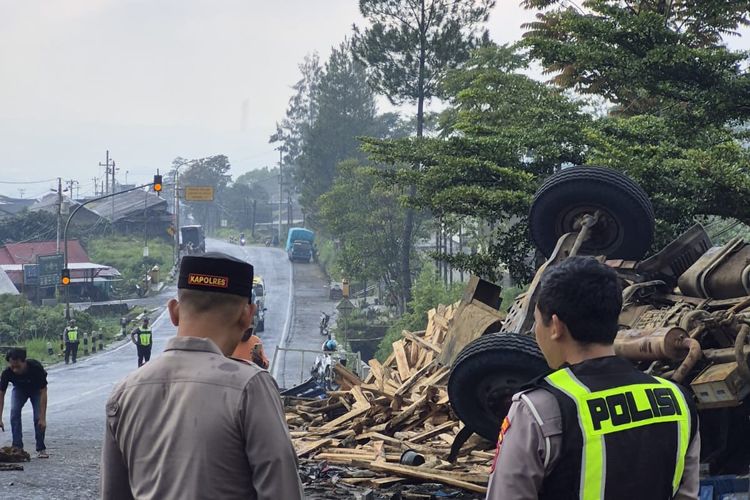 Korban Tewas Kecelakaan Beruntun Wonosobo Jadi 2 Orang, Ini Identitasnya
