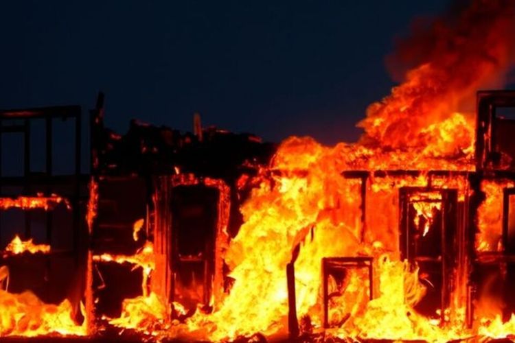 Rumah Terbakar Usai Sembahyang Purnama, Warga Jembrana Kehilangan Uang Rp 50 Juta