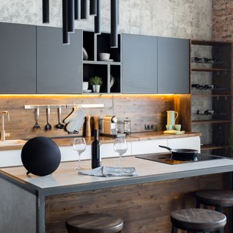 Ilustrasi dapur minimalis dengan nuansa warna hitam. 