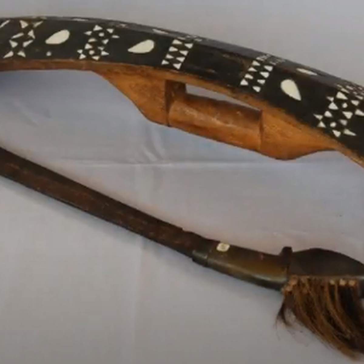 Senjata Tradisional Maluku Utara Klewang