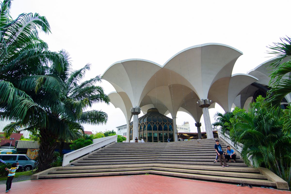 The Foundation of Islamic Center of Bangkok, salah satu masjid di Bangkok, Thailand yang dapat dikunjungi.