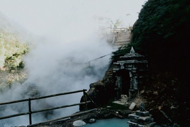 Kawah Candradimuka di Dieng