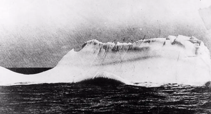 Seperti Apa Gunung Es yang Ditabrak Titanic?