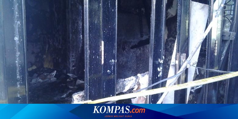 Rumah Uje Terbakar, Istri dan Anak Keluar dari Jendela di ...
