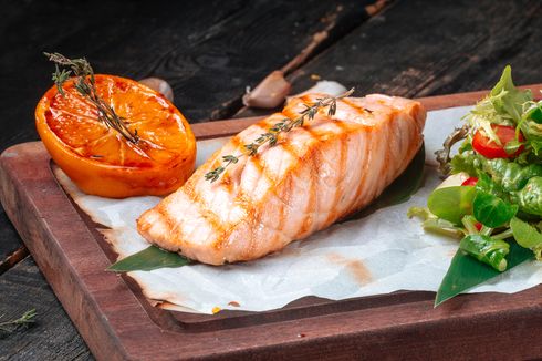 Resep Grill Salmon Acar Campur, Makanan yang Baik untuk Kesehatan Jantung