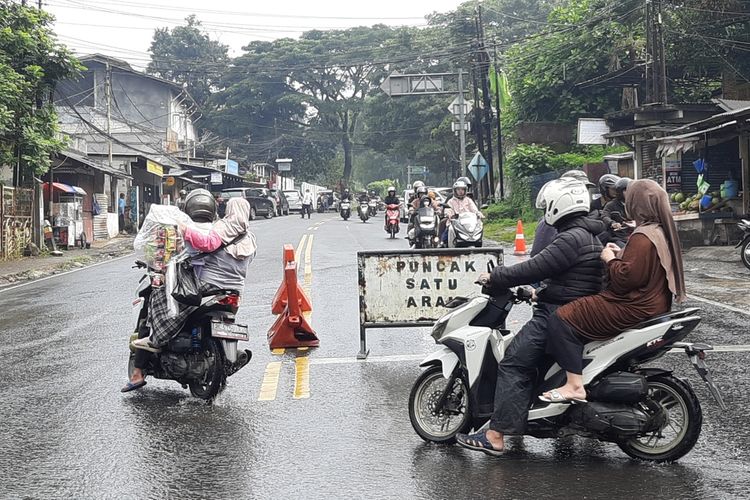 One Way Arah Jakarta Diberlakukan di Jalur Wisata Puncak Bogor hingga Sabtu Petang, Kendaraan Menuju Atas Distop