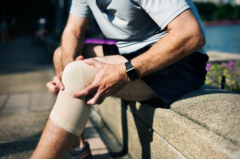 Penumpukan Cairan pada Lutut, Kenali Bahaya dan Cara Menguranginya
