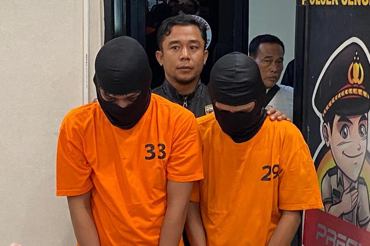 Dua pelaku curanmor ditangkap di Cengkareng, Jakarta Barat saat hendak melancarkan aksinya. Kini, keduanya ditahan di Mapolsek Cengkareng. 