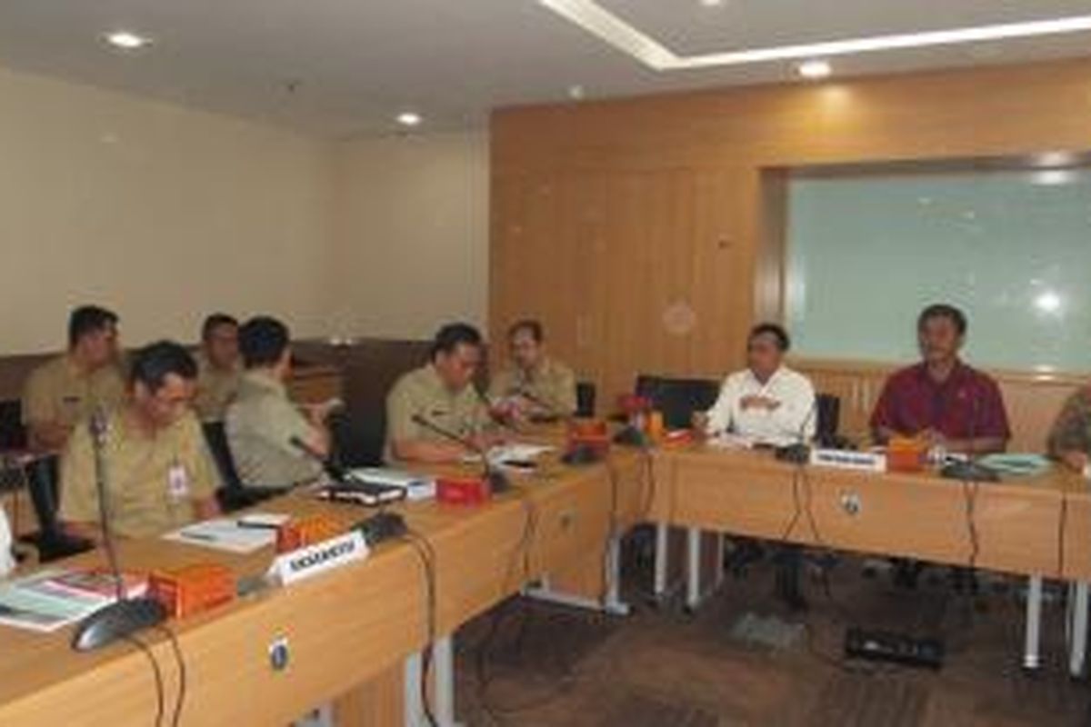 Rapat pembahasan rancangan Kebijakan Umum Anggaran dan Plafon Prioritas Anggaran Sementara (KUA-PPAS) antara Pemerintah Provinsi DKI Jakarta dan DPRD DKI, di Gedung DPRD DKI, Rabu (5/11/2014)