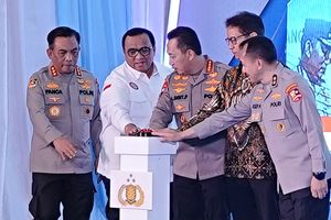 Kapolri Luncurkan Kartu Bhayangkara Prioritas Buruh untuk Berobat Gratis di RS Polri