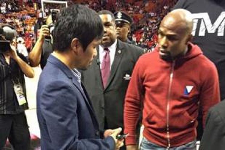 Manny Pacquiao akhirnya bertemu dengan Floyd Mayweather Jr