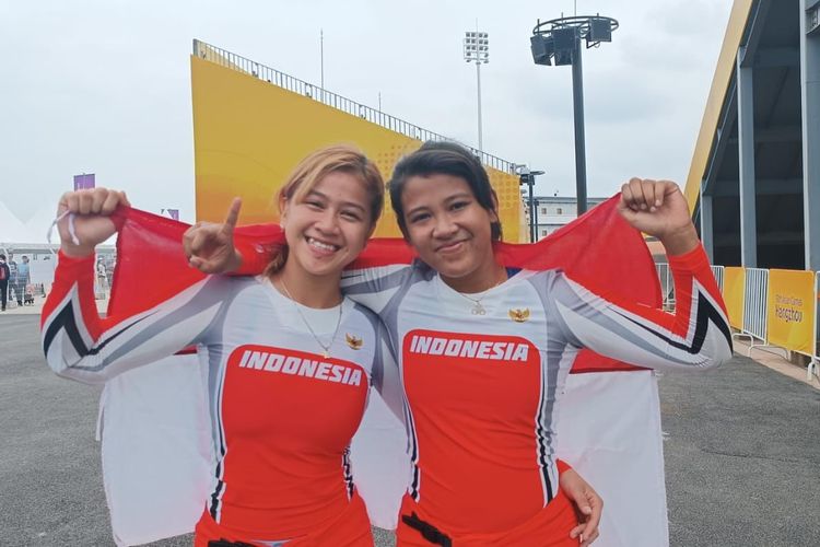 Atlet Cycling-BMX Indonesia meraih medali Asian Games 2022 di Chun'an Jieshou Sports Centre BMX Course, Hangzhou, China, Minggu (1/10/2023). Amellya Nur Sifa meraih medali emas di nomor Women's Race dan Jasmine Azzahra Setyobudi mempersembahkan medali perunggu. 